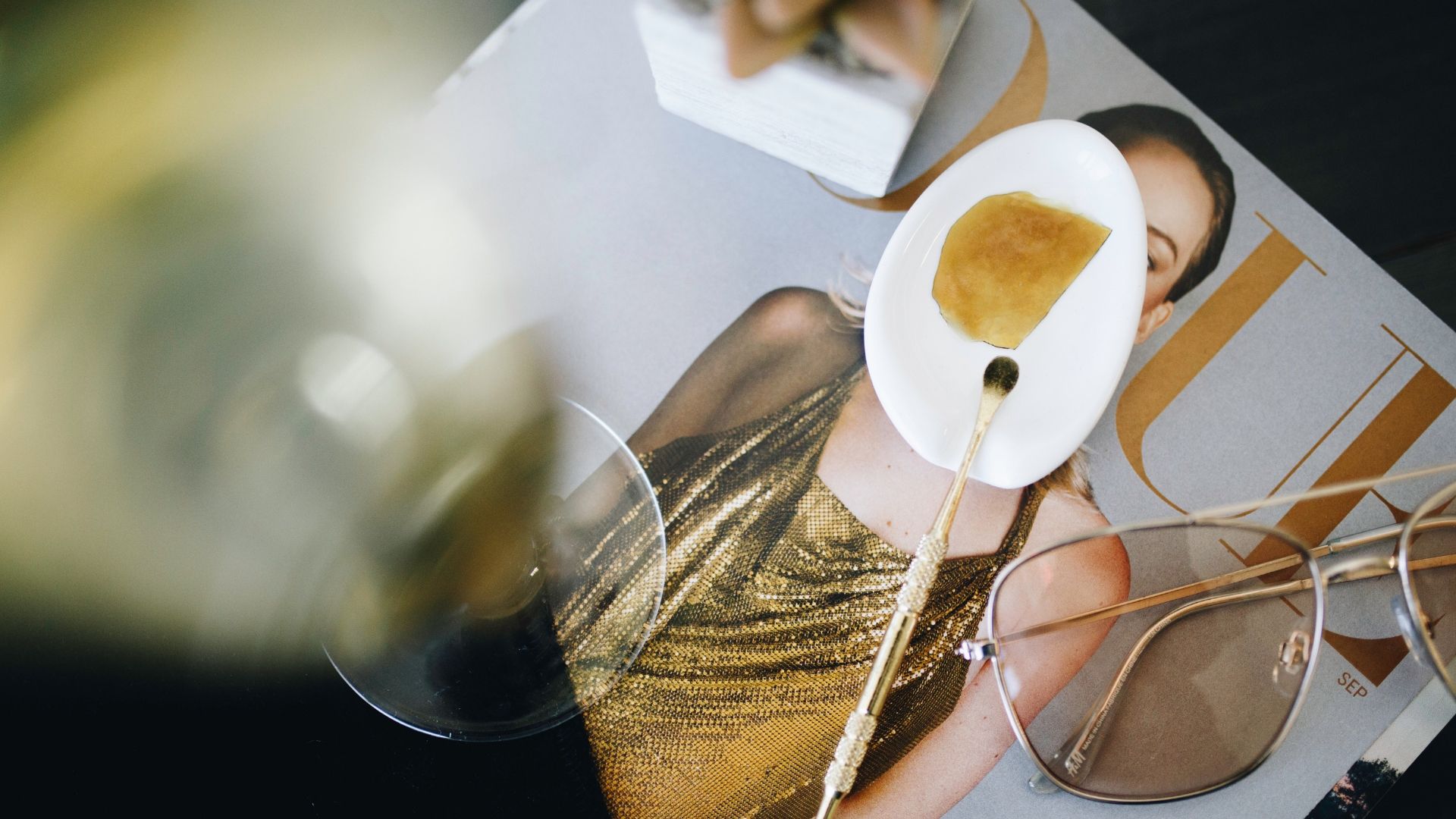 What Determines the Color of Dark & Clear Shatter and What Does It Mean?