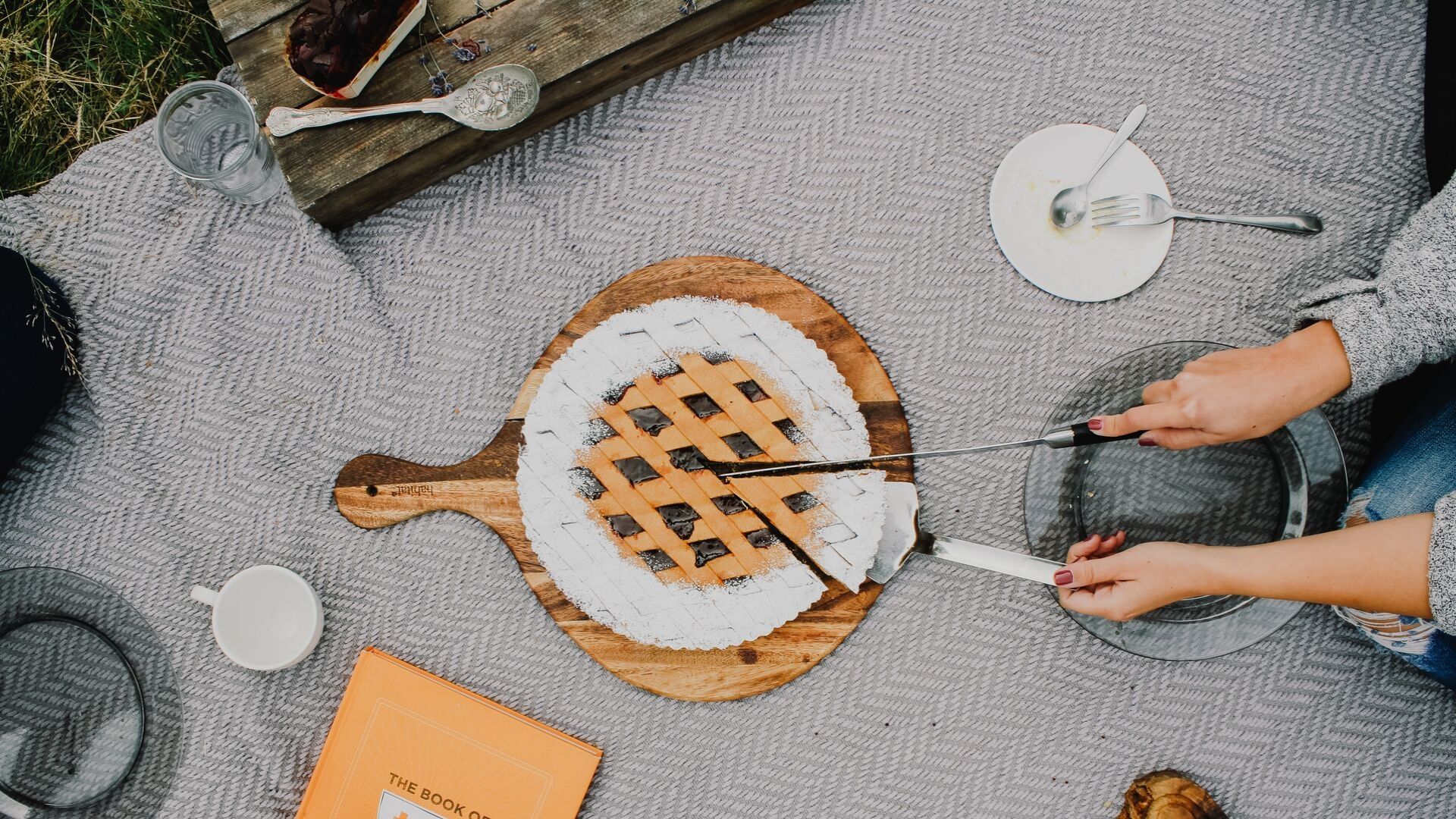 How to Have a Fall Themed Cannabis Picnic in Las Vegas
