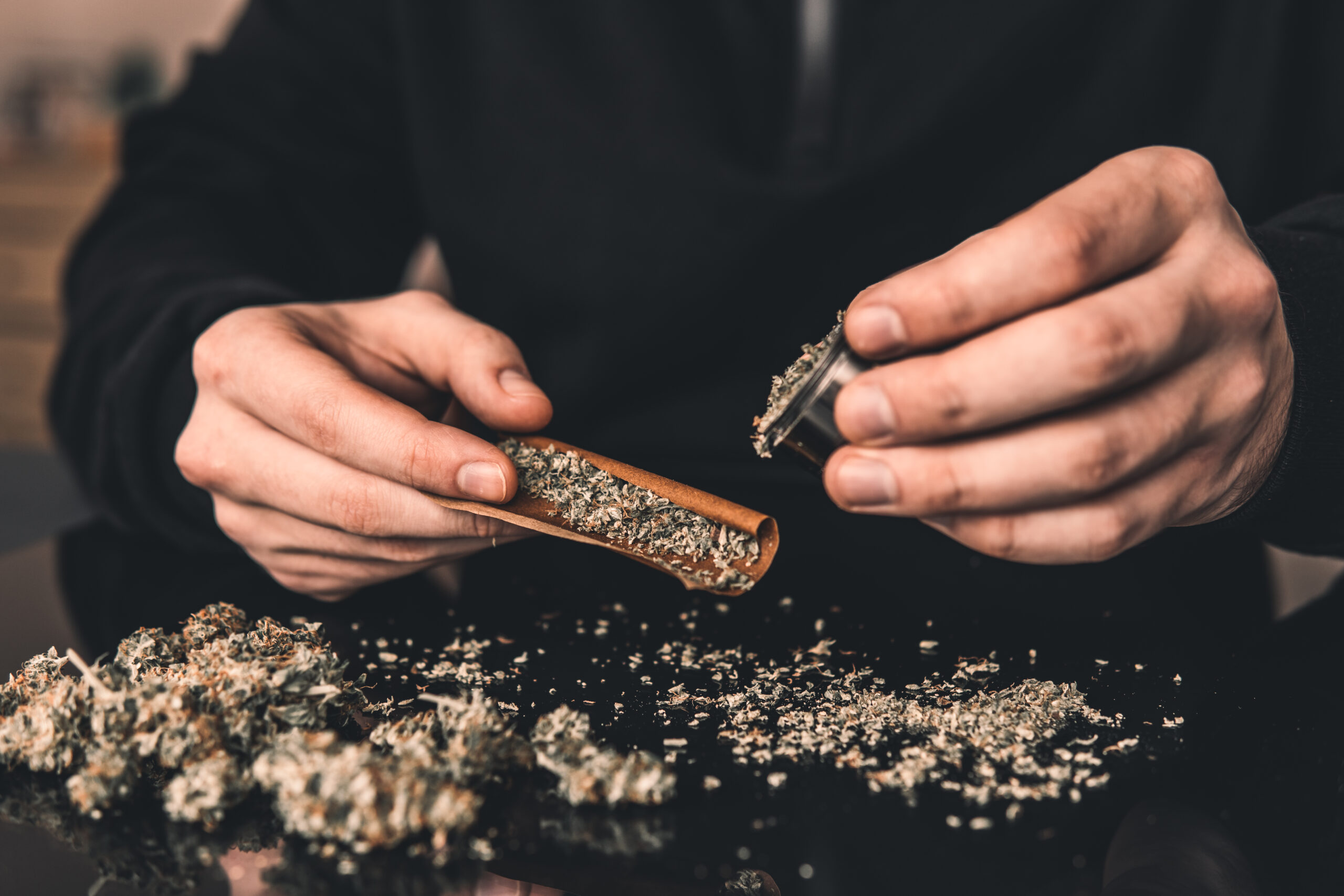 What Is a Blunt? A Detailed Explainer